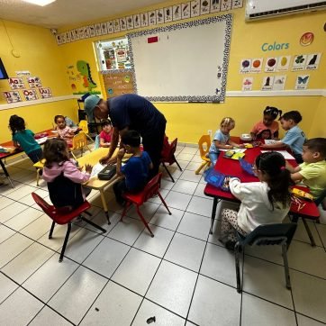 Kid_s Fun House And School(2)